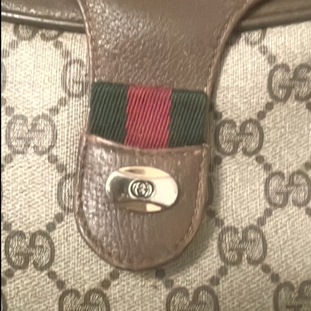 Authentic π GUCCI GG Supreme Sherry Line Shoulder Bag dust bag included. - Picture 4 of 17